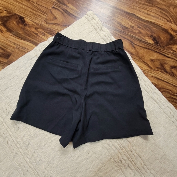 ❤️SOLD❤️Abercrombie Tailored Shorts - Picture 9 of 10